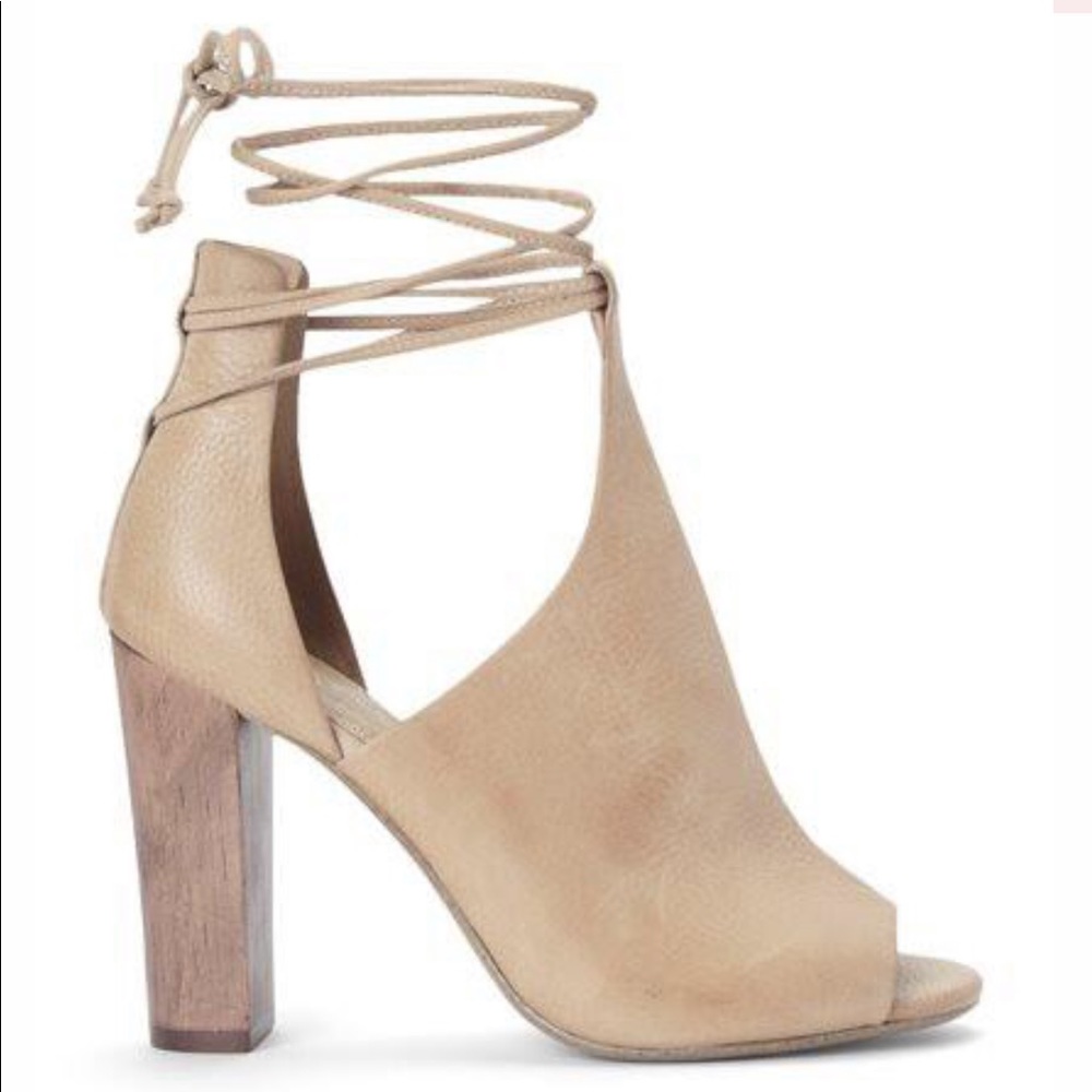 Splendid Jaylen Block Lace up Heel in Mushroom